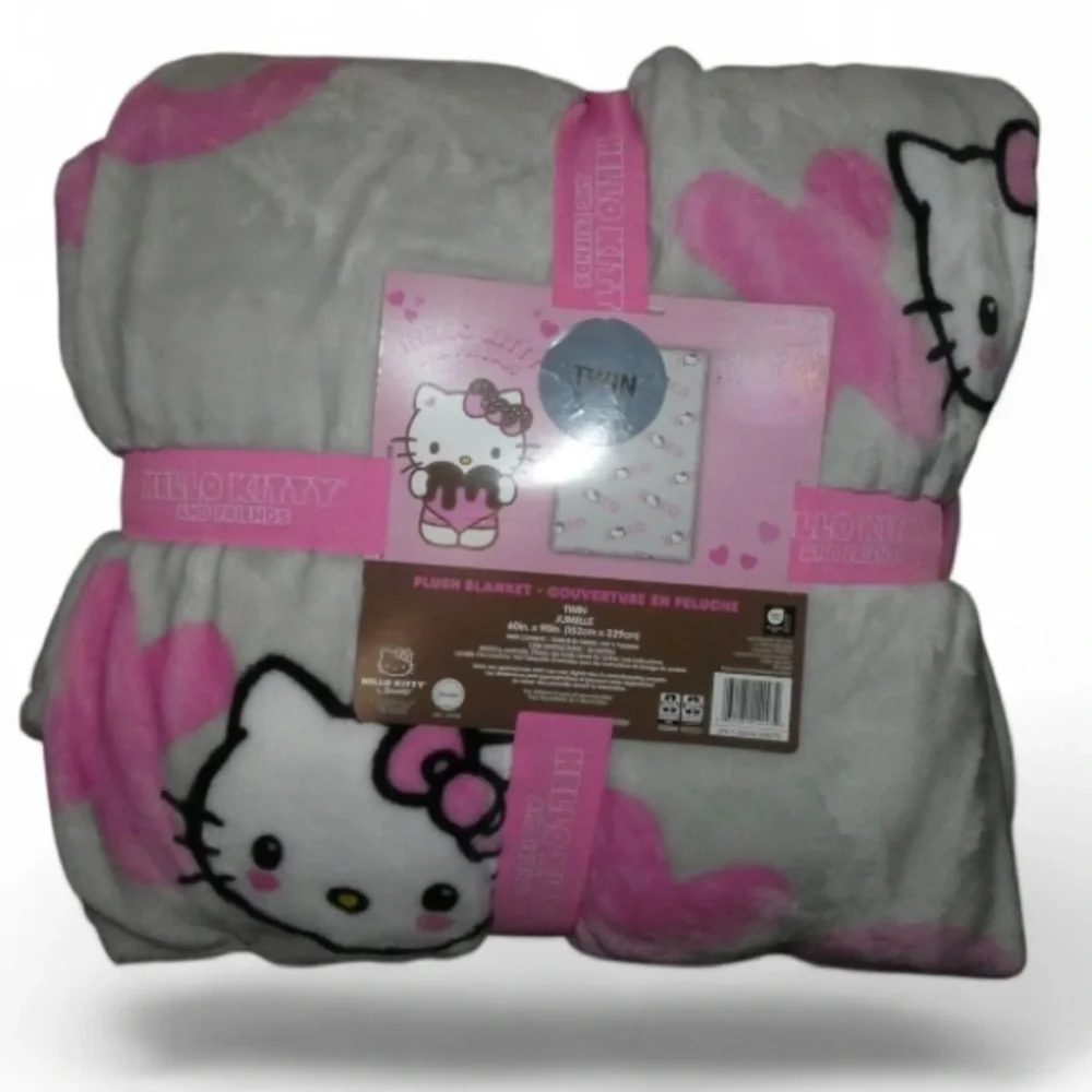 Hello kitty xoxo pink bow blanket 💕